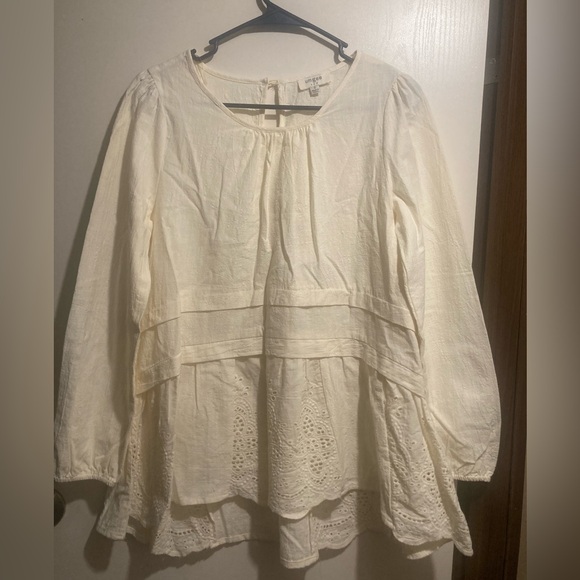 Umgee Cream Blouse with Lace Details - Picture 1 of 7